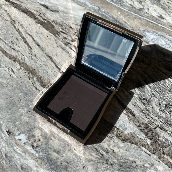 Rose Gold Limited Edition Mary Kay Magnetic Compact for Makeup - Picture 2 of 5